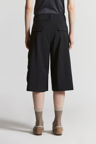 Two-way stretch wool canvas bermuda shorts