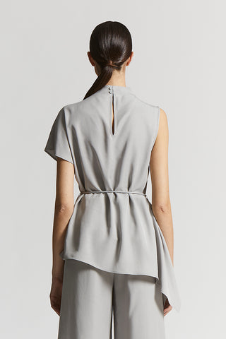 Fluid peach-finish top