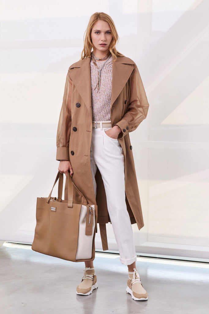 Stretch cotton gabardine double-breasted trenchcoat with classic lapels with delicte cotton voile sleeves  