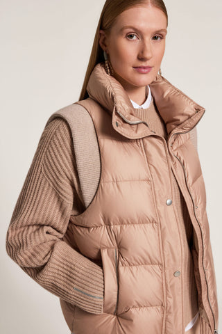 Gilet bimaterico in piuma