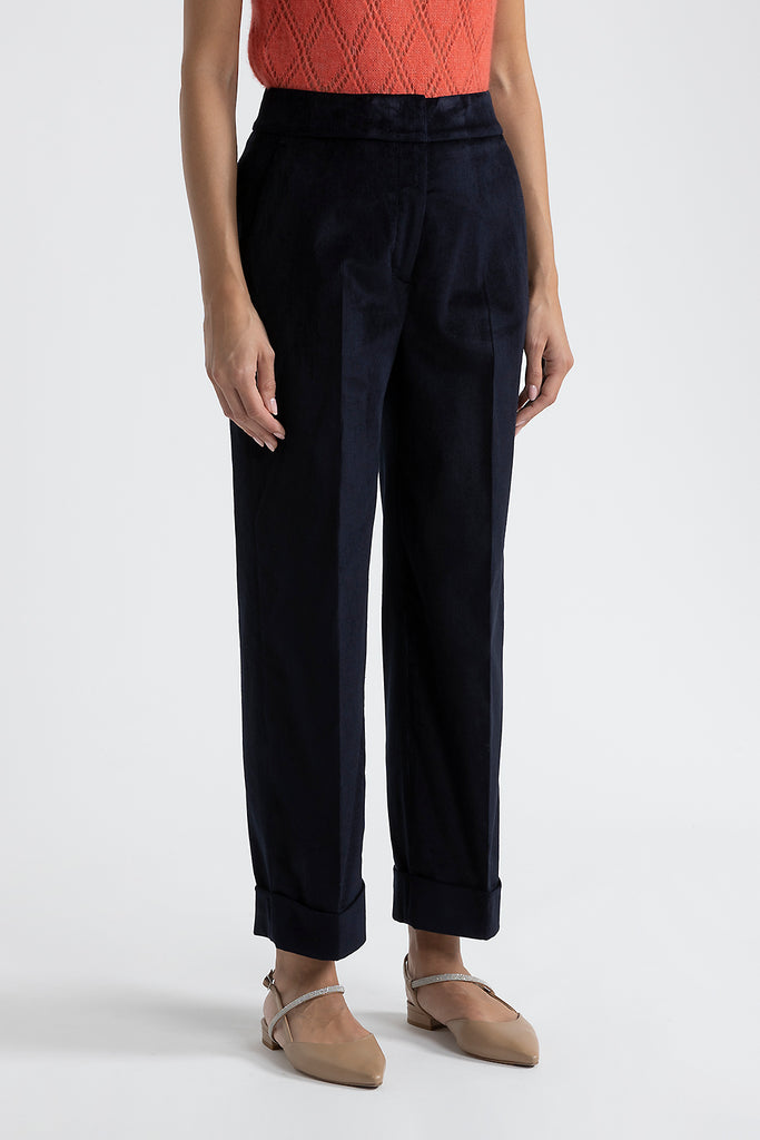 Straight trousers in ultra fine ribbed velvet  