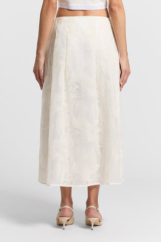 Tulle skirt with embroidery