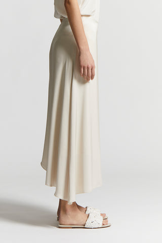 Flared skirt in fluid viscose satin