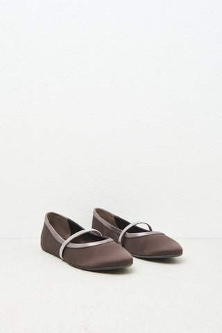 Flat satin ballerinas