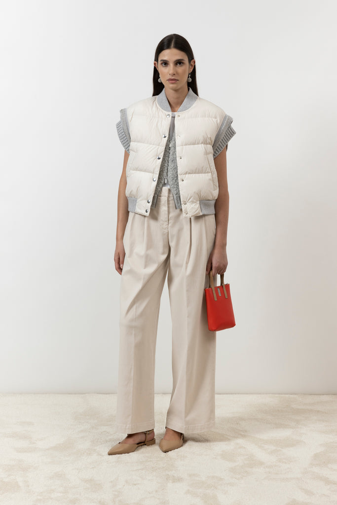 Pleated trousers in cotton silk gabardine and tencel  