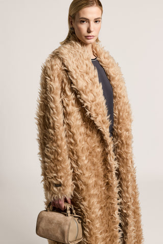 Cappotto doppiopetto in eco-pelliccia