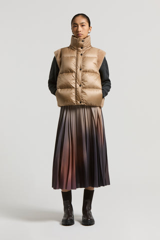 Look Woman 3