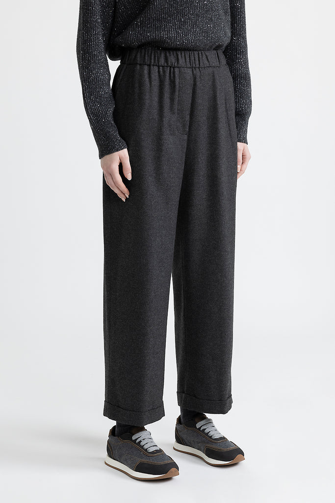 Straight cropped trousers  