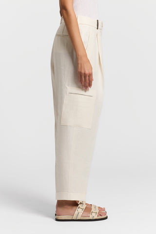 Pantalone con pince in gabardina di lino