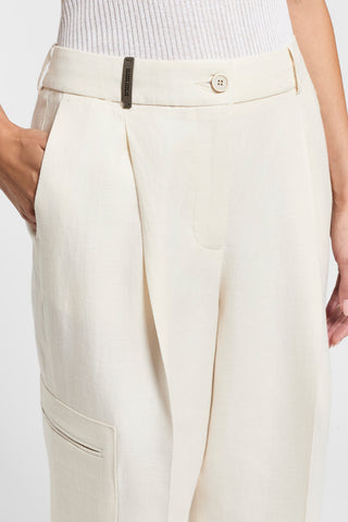 Pantalone con pince in gabardina di lino