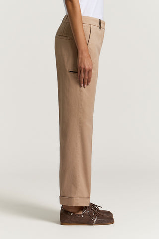 Pantalone in gabardina di cotone e seta