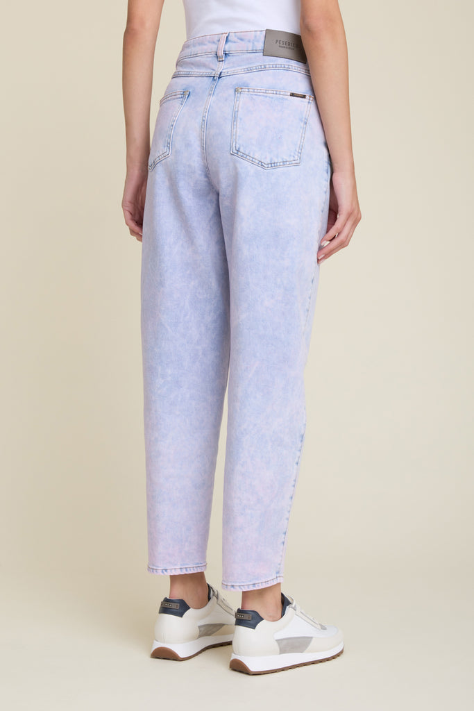 Comfortable jeans in bleach washed  pink overdyed denim  
