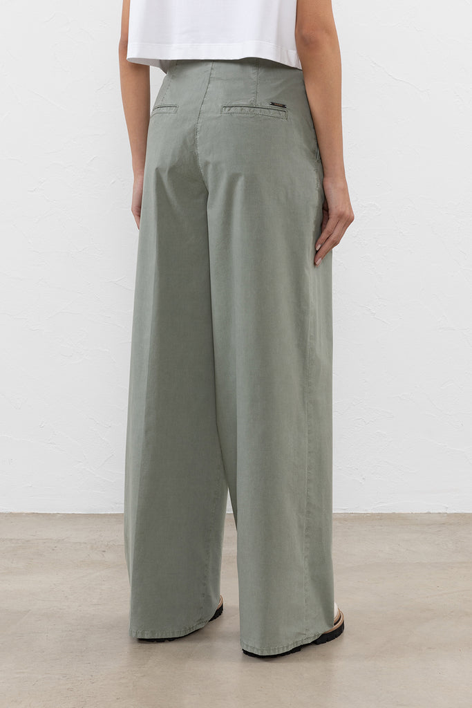 Garment-dyed trousers in soft cotton  