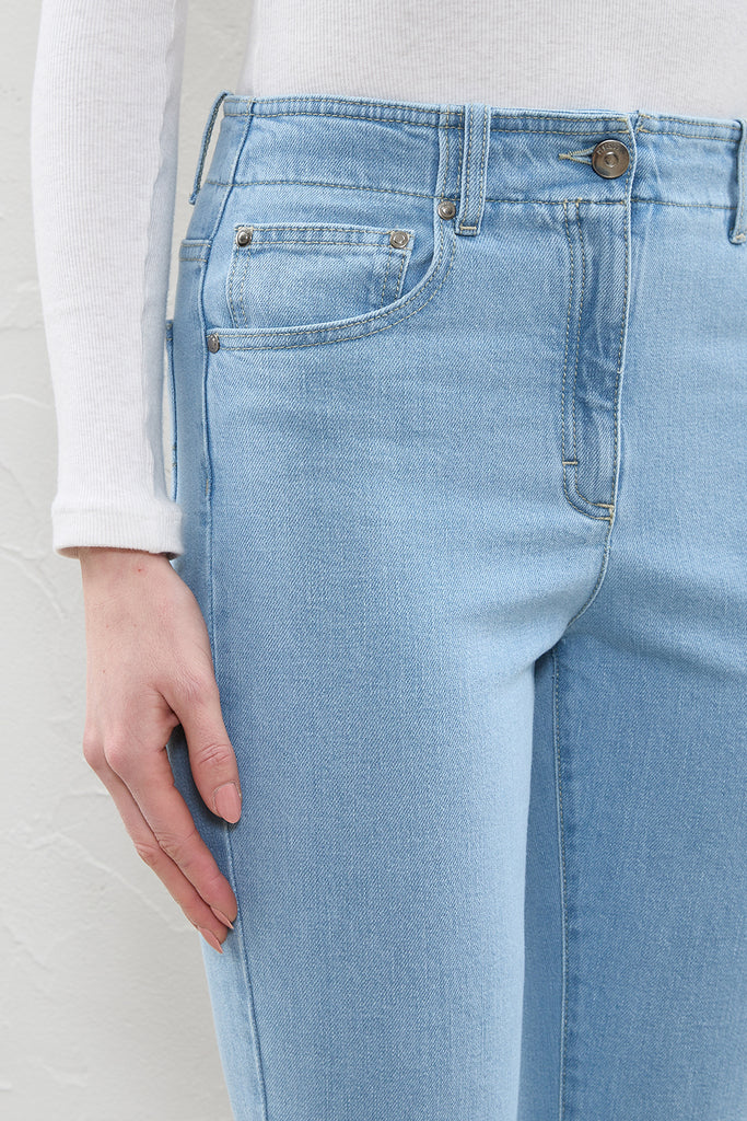 Crop bell-bottom denim jeans  