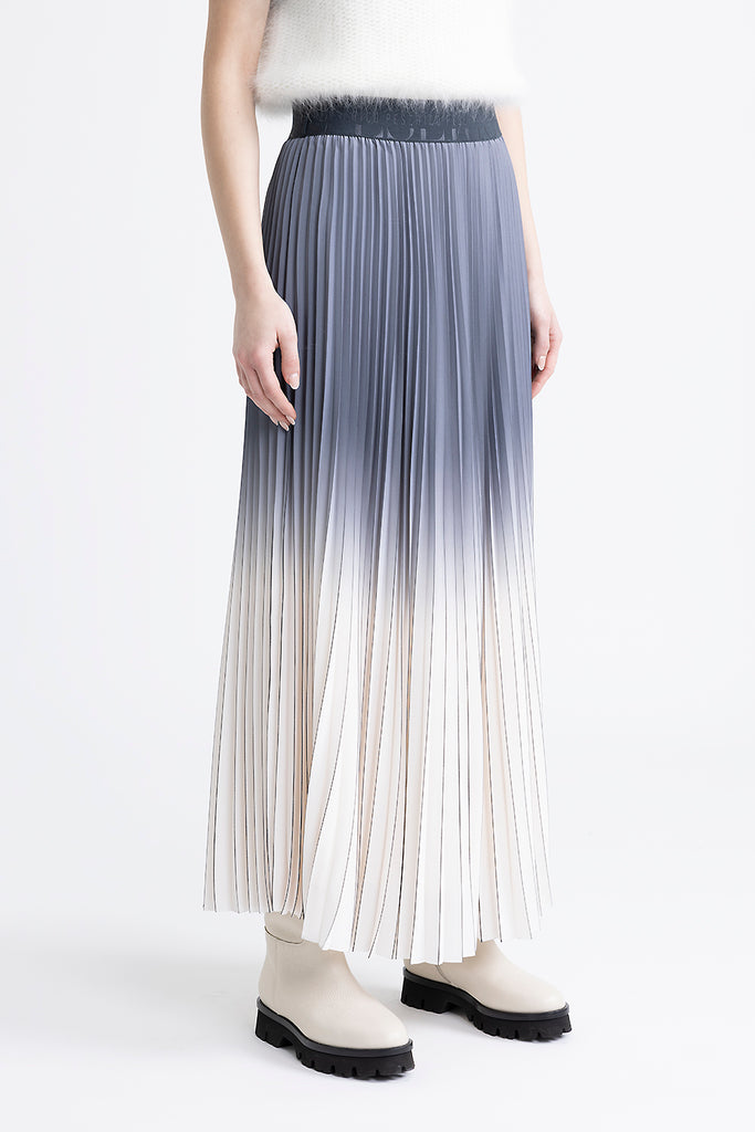 Pleated skirt with elasticated waist  