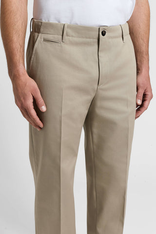 Pantalone chino in gabardina in puro cotone
