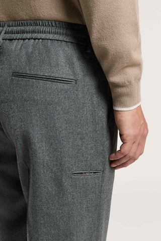 Pantalone jogger in gabardina cardata di pura lana