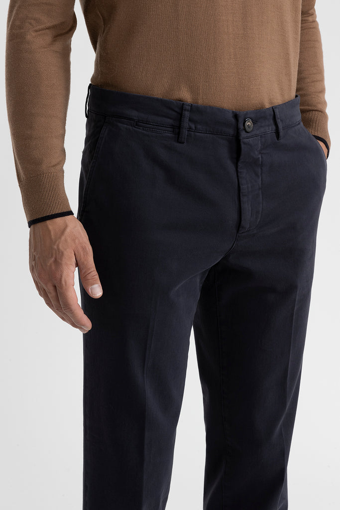 Stretch cotton chinos  