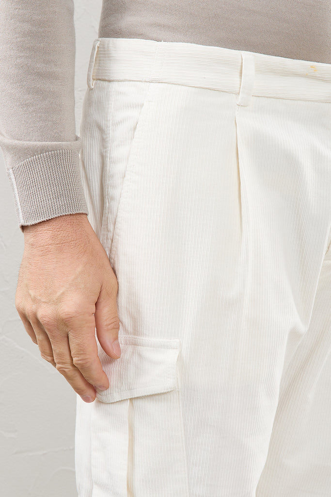 Garment-dyed cargo chinos  