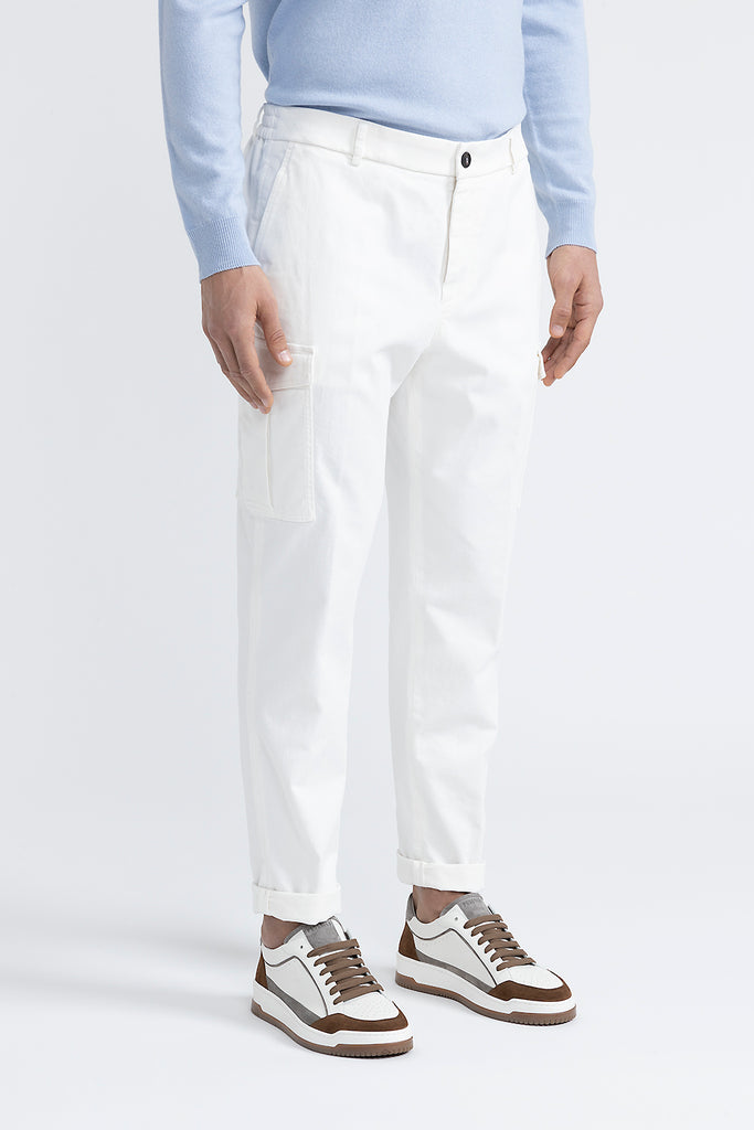 Cotton chinos with pockets  