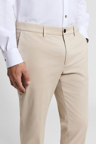 Pantalone chino in gabardina di puro cotone