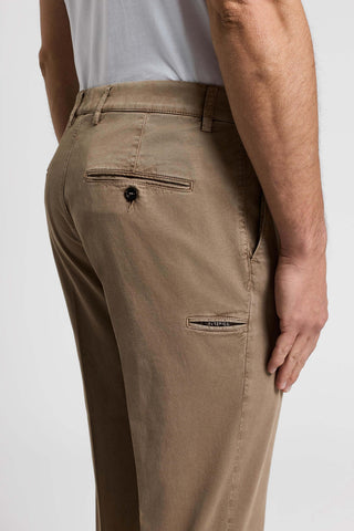 Pantalone chino in gabardina di puro cotone
