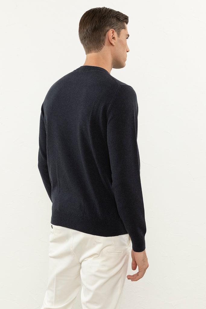 Wool, silk and cashmere sweater  