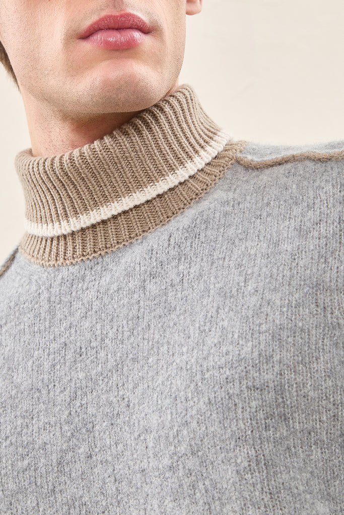 Turtleneck sweater in wool and cashmere  