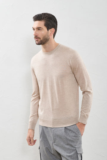 Fine cashmere and silk yarn sweater  