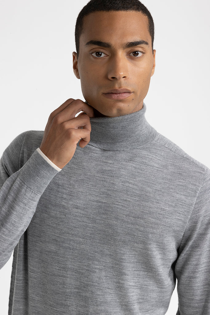 Pure new wool high neck sweater  