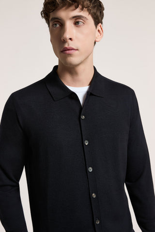 Maglia in pura lana con bottoni