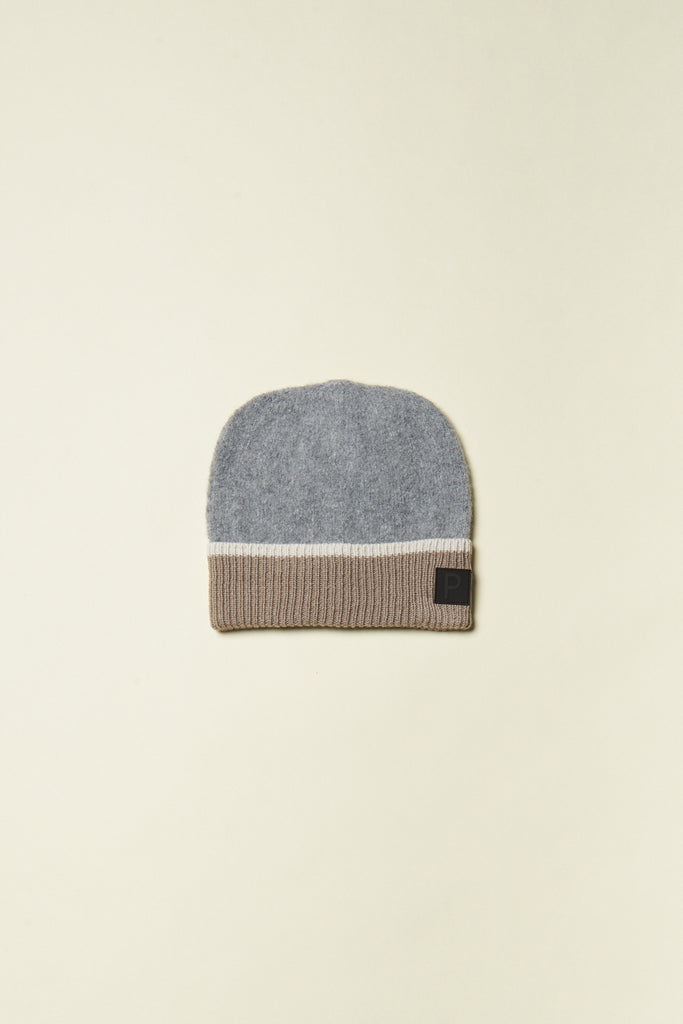 Wool and cashmere knitted beanie  