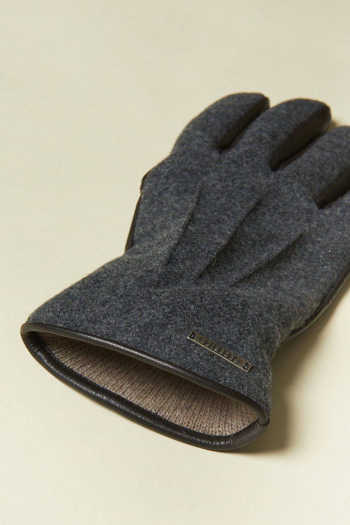 Real leather, wool and cashmere gloves  