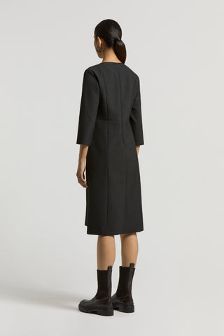Two-way-stretch technical double fabric sheath dress