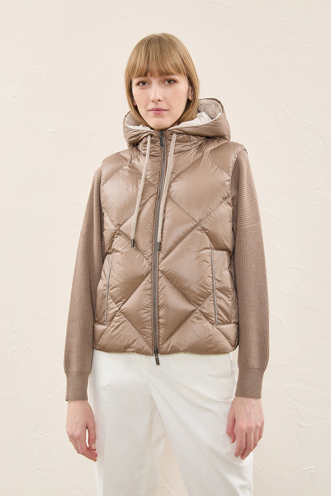 Double-face feather-padded vest  