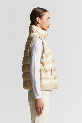 Ultra-lightweight nylon and down waistcoat