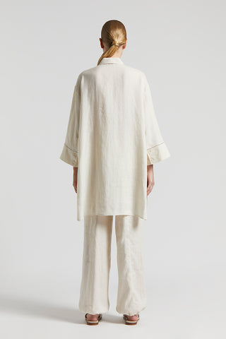 Shirt in fresh, light pure linen