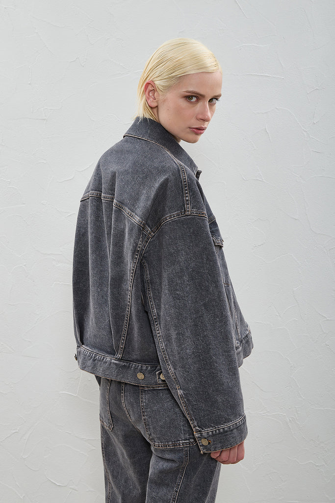 Denim trucker jacket  
