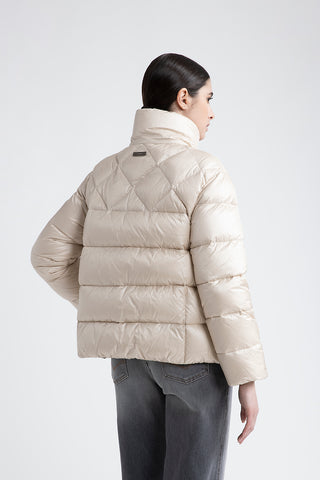 Short goose down jacket in ultralight nylon  