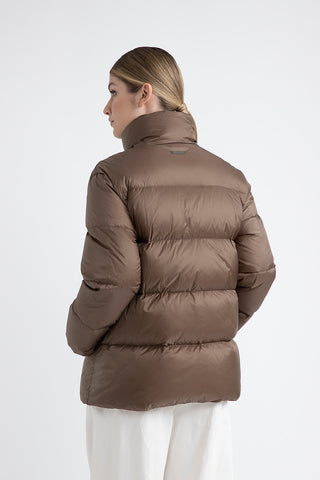 Short goose down jacket in ultralight nylon  