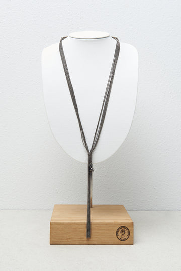 Long necklace with Punto Luce knot  