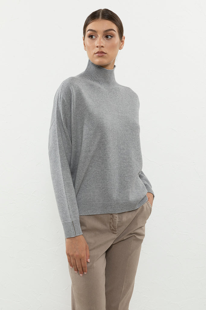 Turtle neck sweater in wool, silk and cachmere  