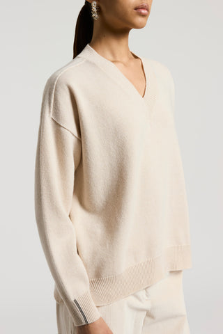 Pure cashmere V-neck jumper
