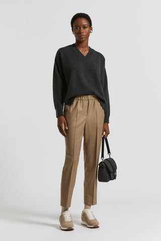 Maglia collo a V in filato di puro cashmere