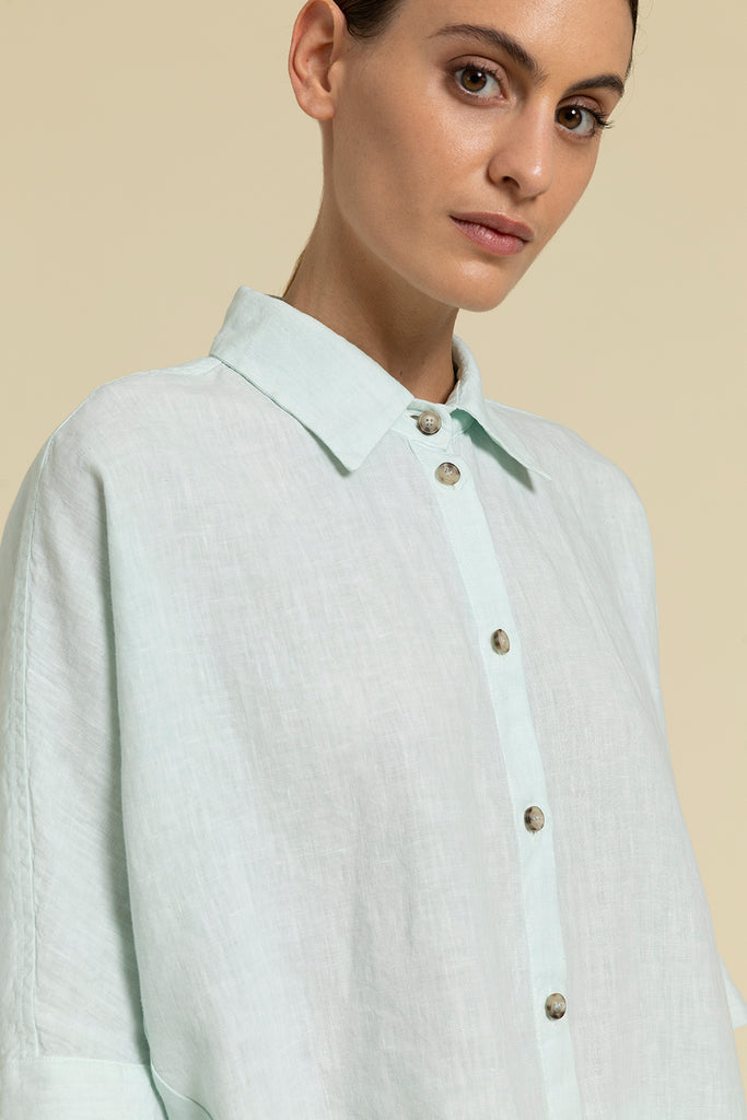 Oversize kimono shirt in cool dyed pure linen  