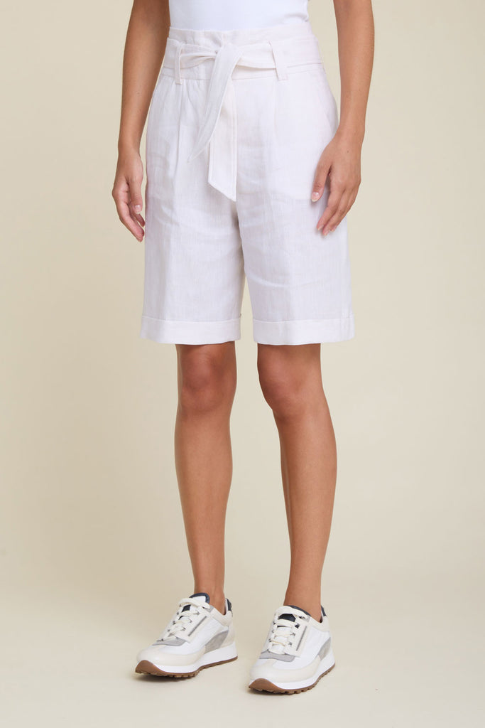 High waisted wide shorts with tie belt in light pure linen  