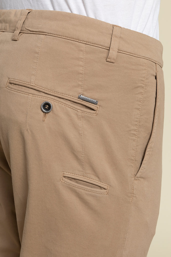 GARMENT-DYED CHINOS IN STRETCH COTTON GABARDINE  