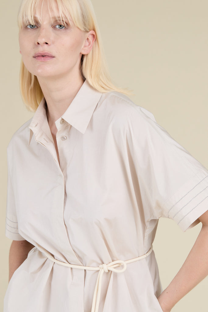 Short-sleeved chemisier dress in cool technical poplin Vela  