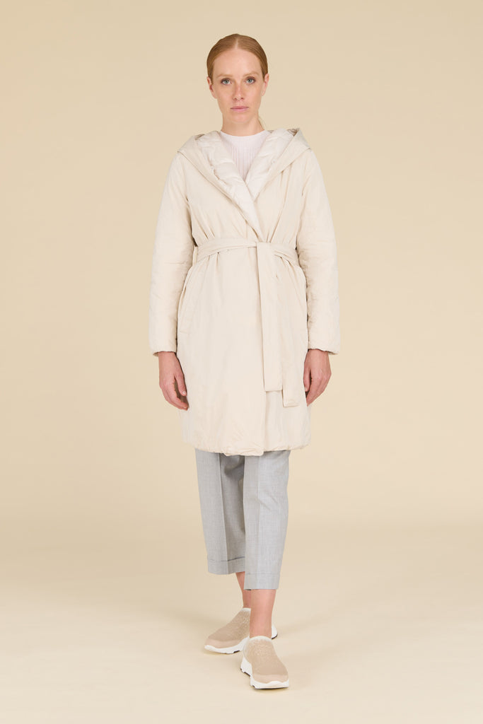Hooded quilted bathrobe in soft peachskin microfibre  with liamond cut chain trim on pockets  