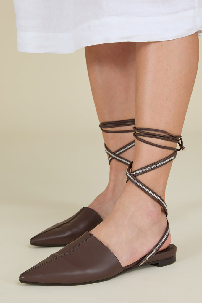Nappa leather mules with gladiator laces embroidered with Punto Luce diamond cut chain  